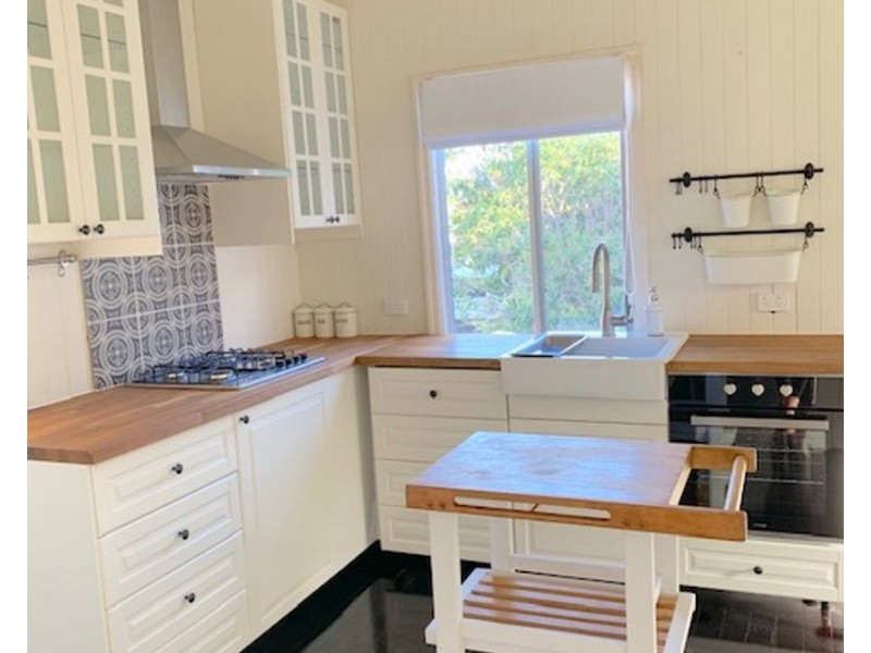 5 Cedar St, Maleny QLD 4552