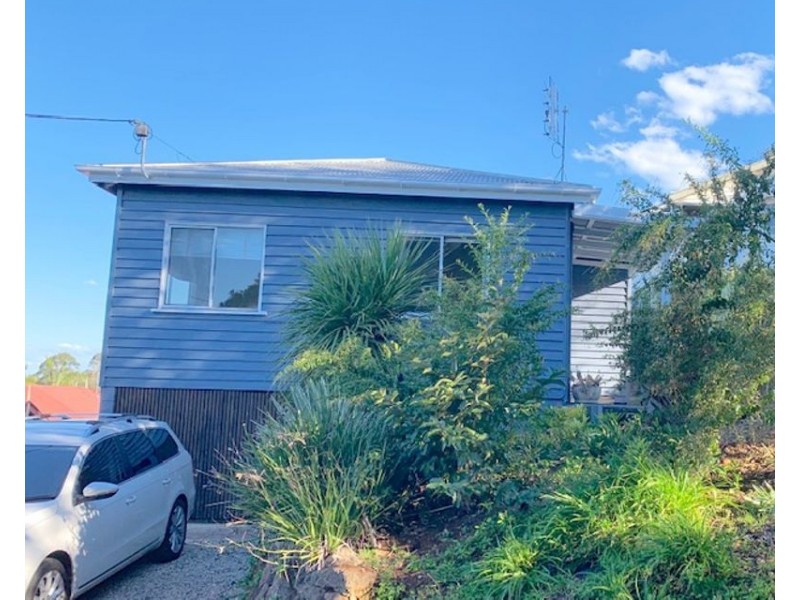 5 Cedar St, Maleny QLD 4552