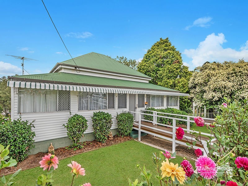 47 Maple Street, Maleny QLD 4552