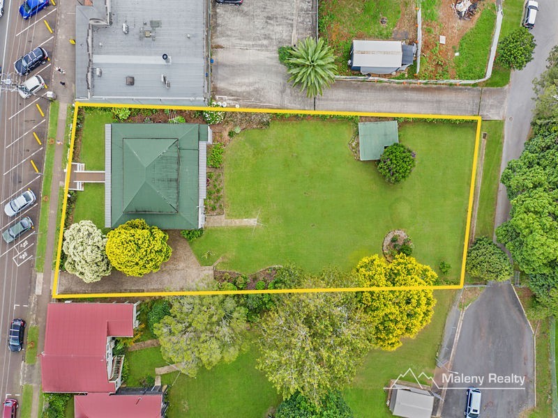 47 Maple Street, Maleny QLD 4552