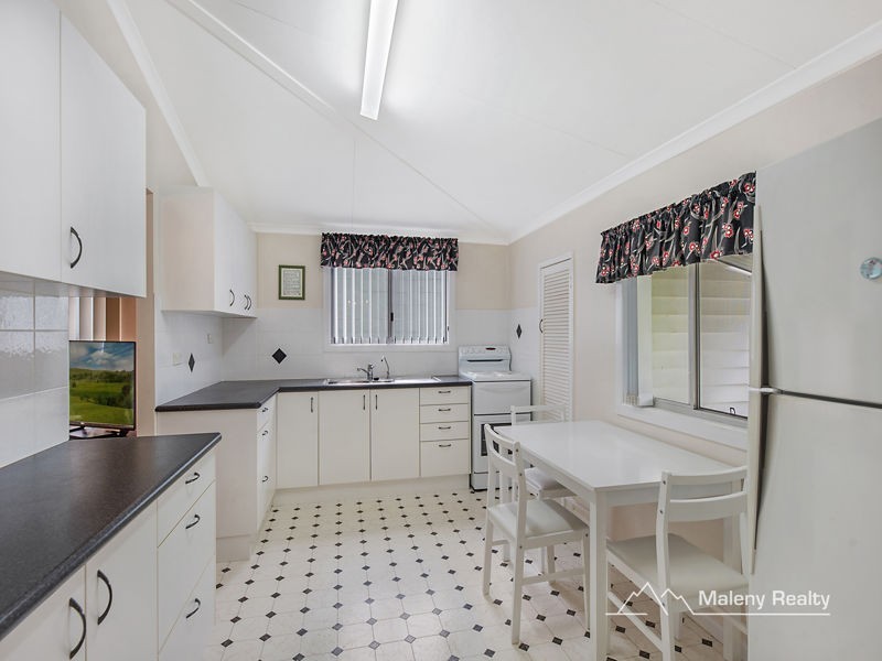 47 Maple Street, Maleny QLD 4552