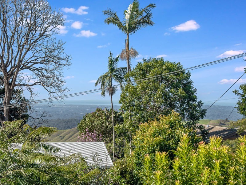 16 Mary Cairncross Ave, Maleny QLD 4552
