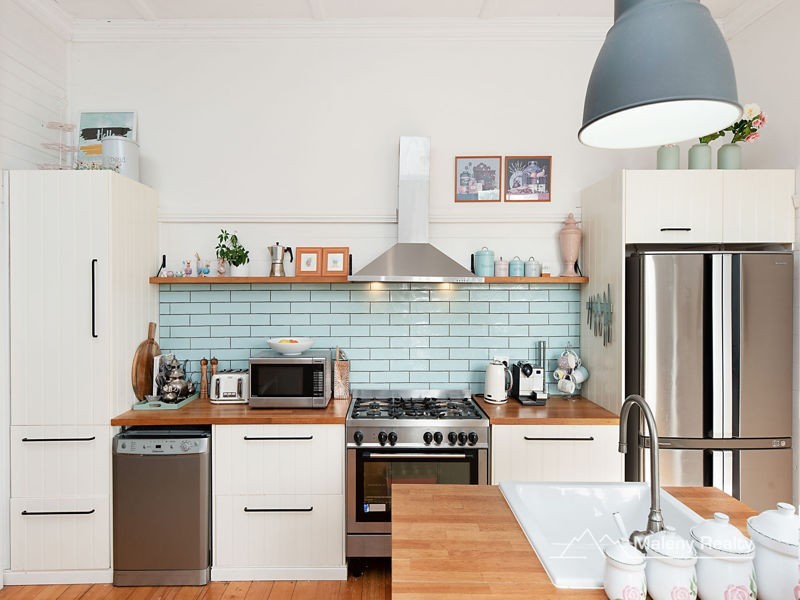 16 Mary Cairncross Ave, Maleny QLD 4552