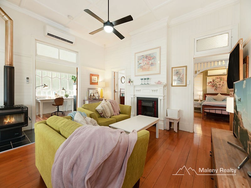 16 Mary Cairncross Ave, Maleny QLD 4552