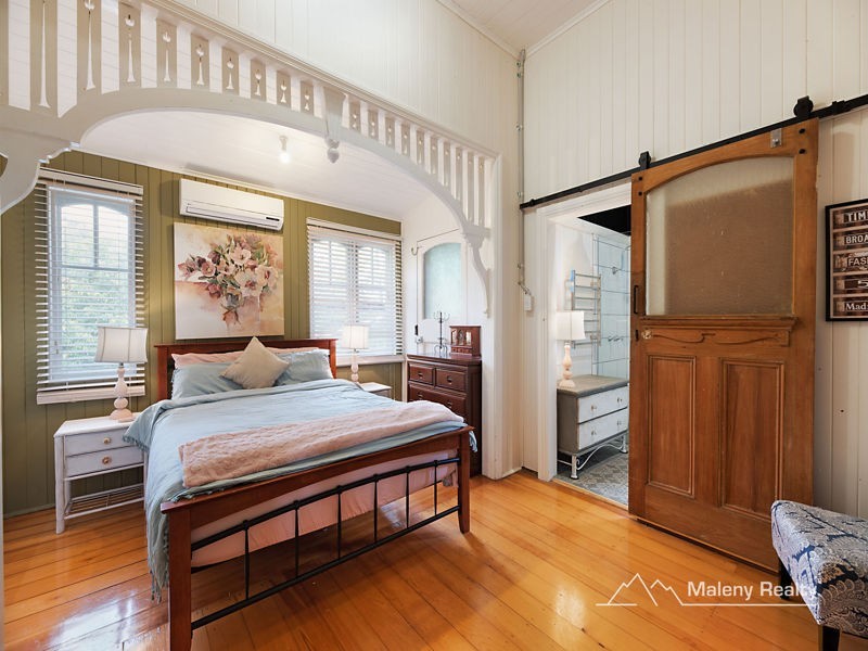 16 Mary Cairncross Ave, Maleny QLD 4552