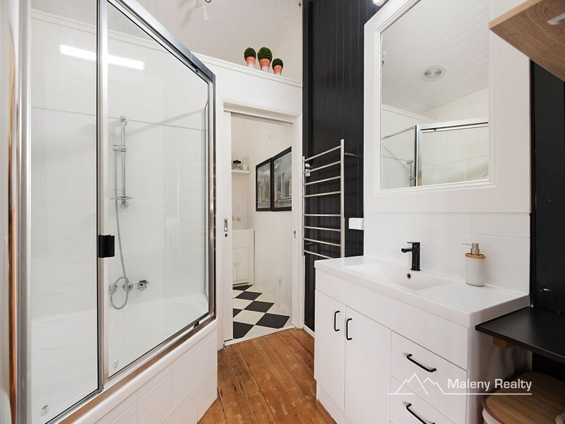 16 Mary Cairncross Ave, Maleny QLD 4552