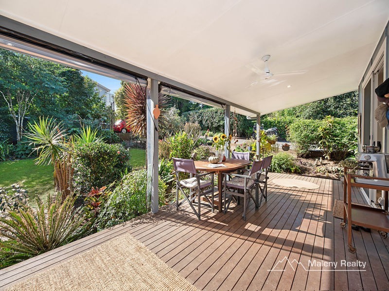 16 Mary Cairncross Ave, Maleny QLD 4552