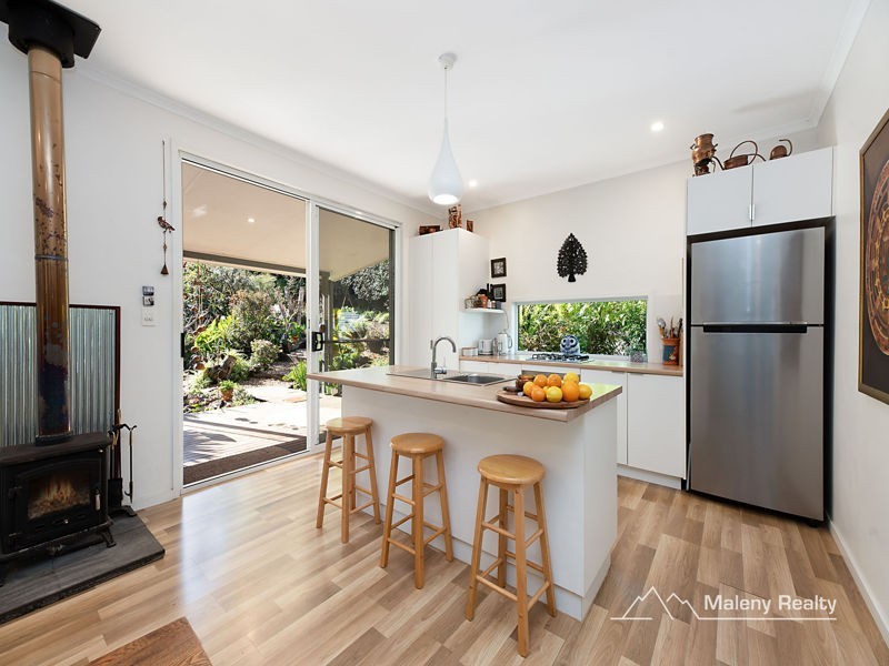 16 Mary Cairncross Ave, Maleny QLD 4552