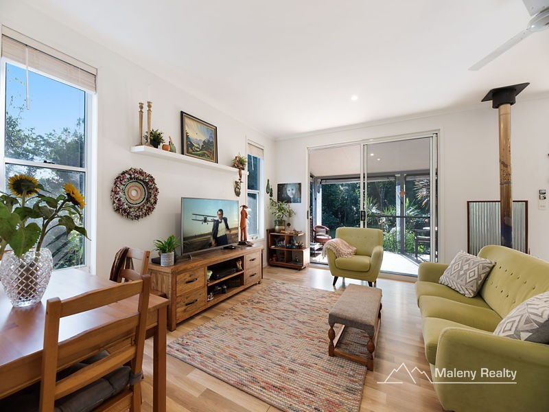 16 Mary Cairncross Ave, Maleny QLD 4552