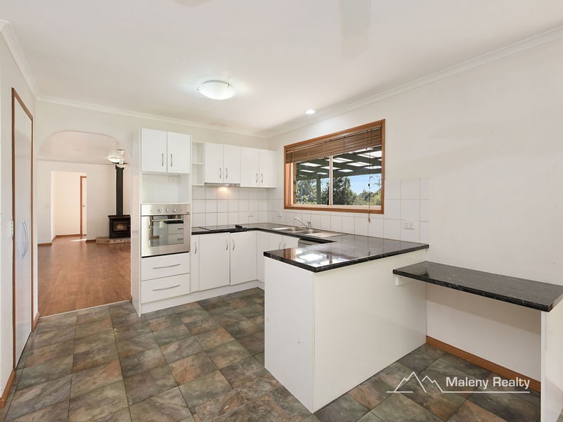 2 Gibson Avenue, Maleny QLD 4552