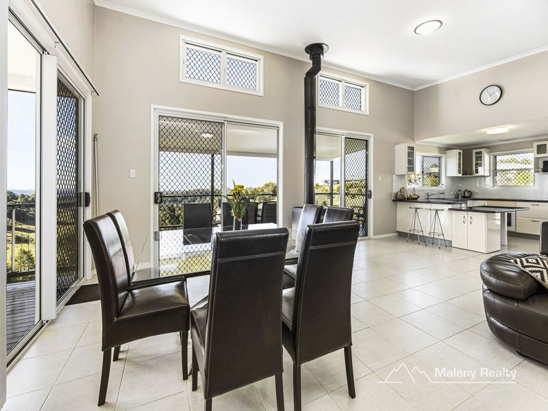 21 Lorikeet Lane, Maleny QLD 4552