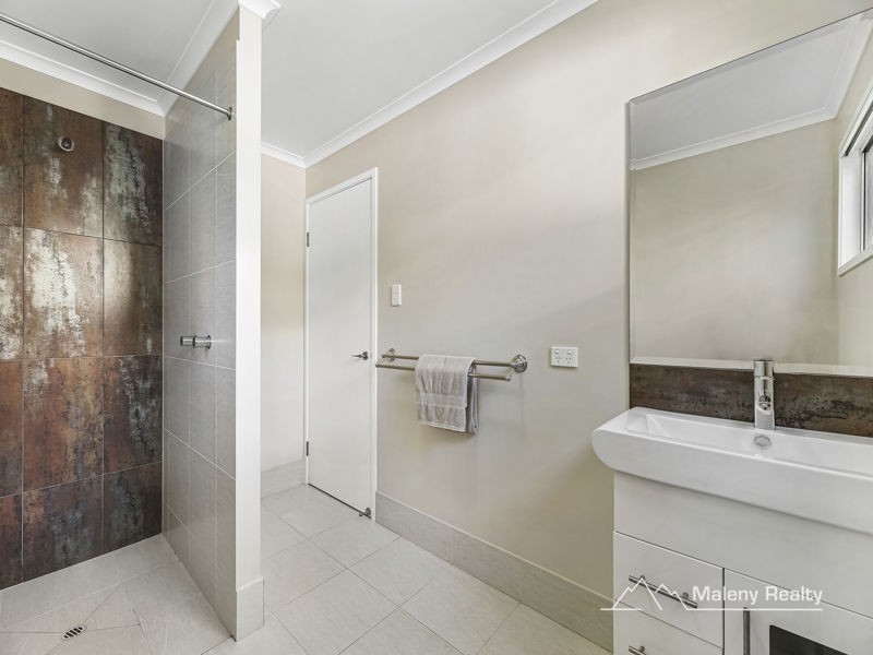 21 Lorikeet Lane, Maleny QLD 4552