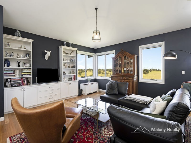 25 Mahogany Place, Maleny QLD 4552