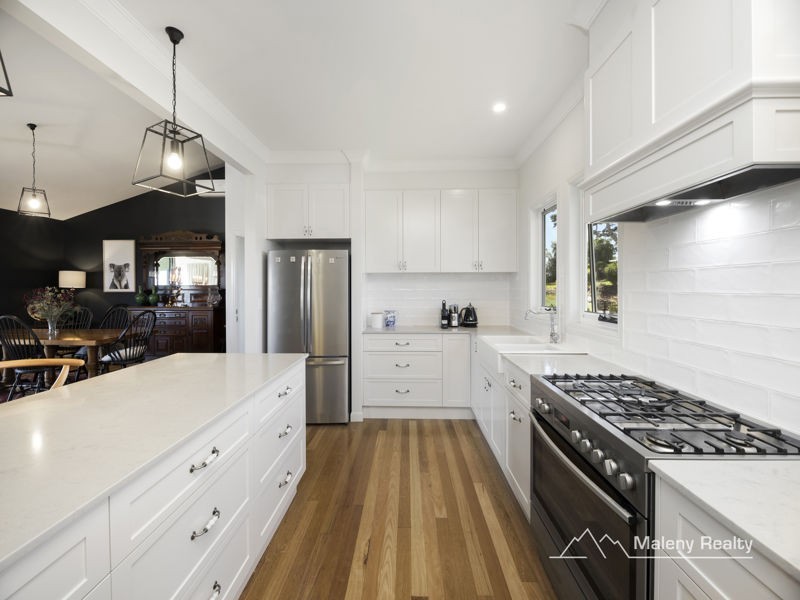 25 Mahogany Place, Maleny QLD 4552