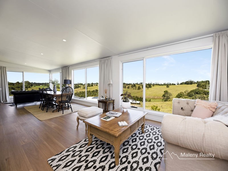 25 Mahogany Place, Maleny QLD 4552