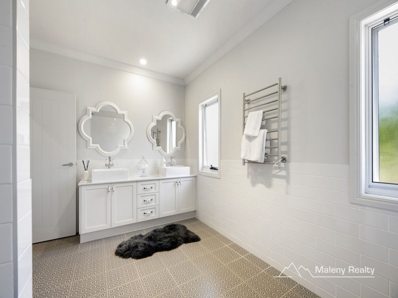 25 Mahogany Place, Maleny QLD 4552