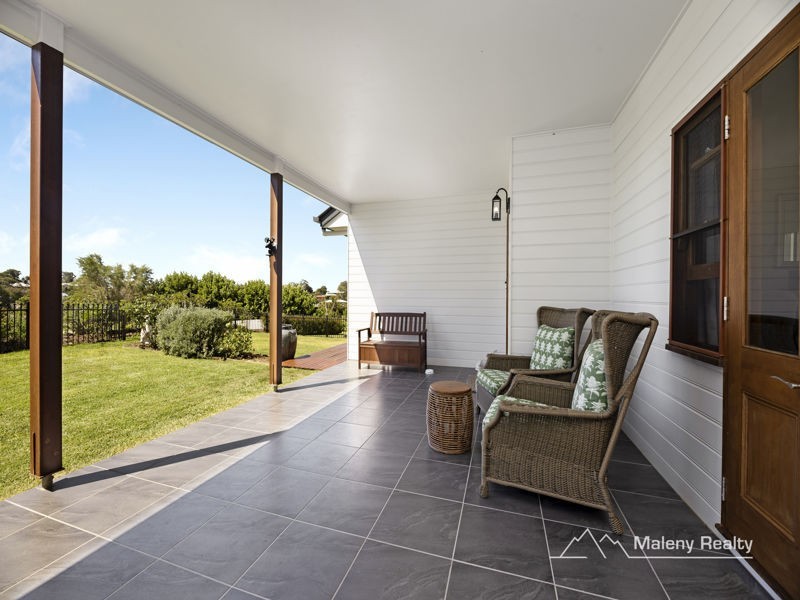25 Mahogany Place, Maleny QLD 4552