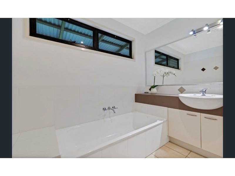 23 Flaxton Drive, Mapleton QLD 4560