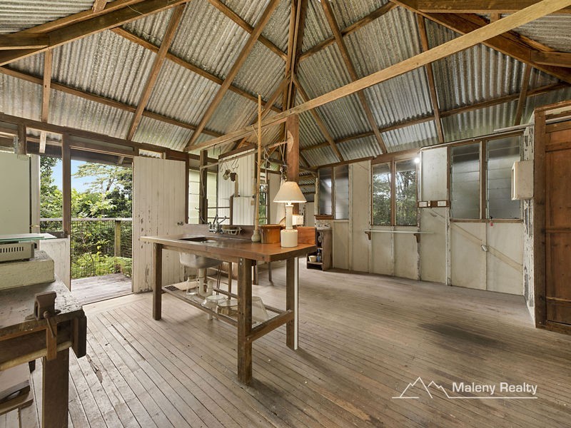 16 Ash St, Maleny QLD 4552