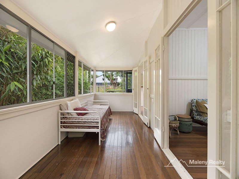 16 Ash St, Maleny QLD 4552