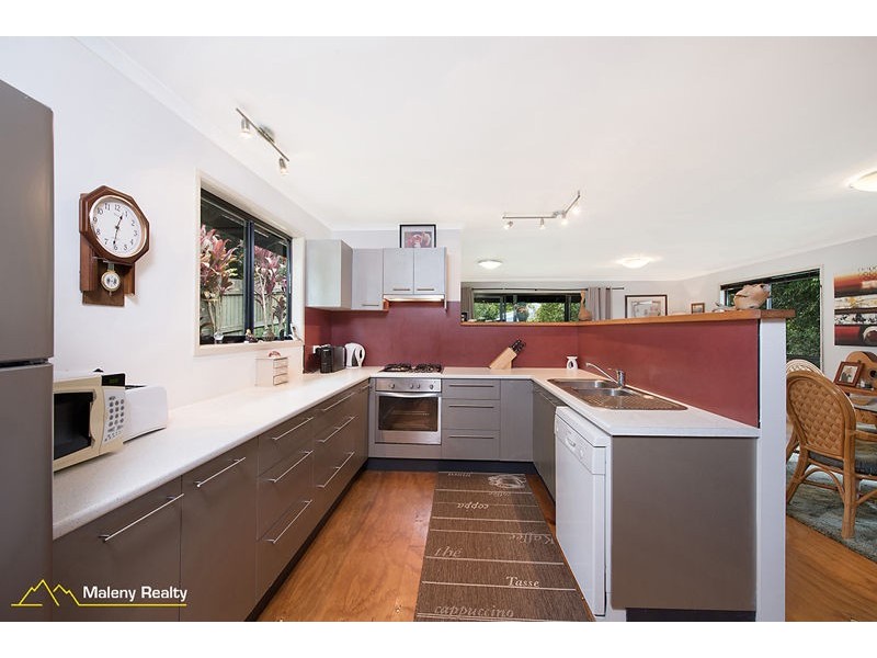 24 Fig St, Maleny QLD 4552