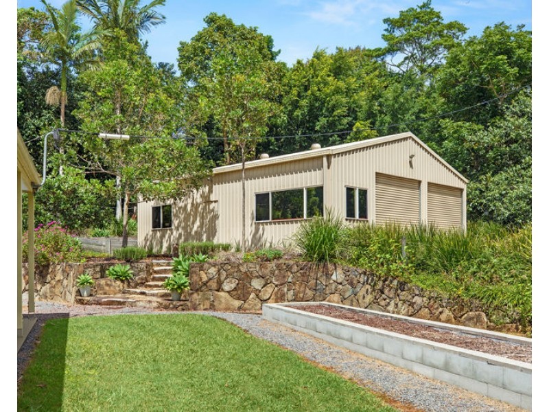 61 Burgess Avenue, Maleny QLD 4552