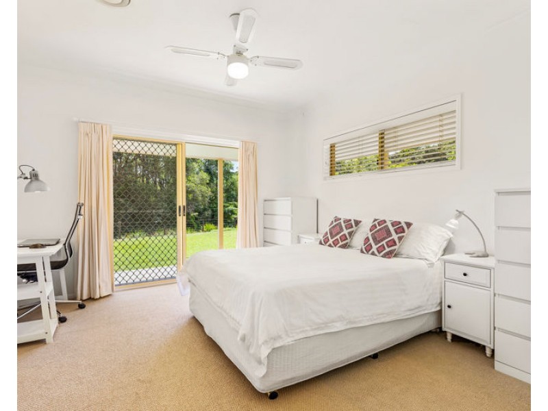 61 Burgess Avenue, Maleny QLD 4552