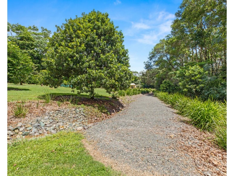 61 Burgess Avenue, Maleny QLD 4552