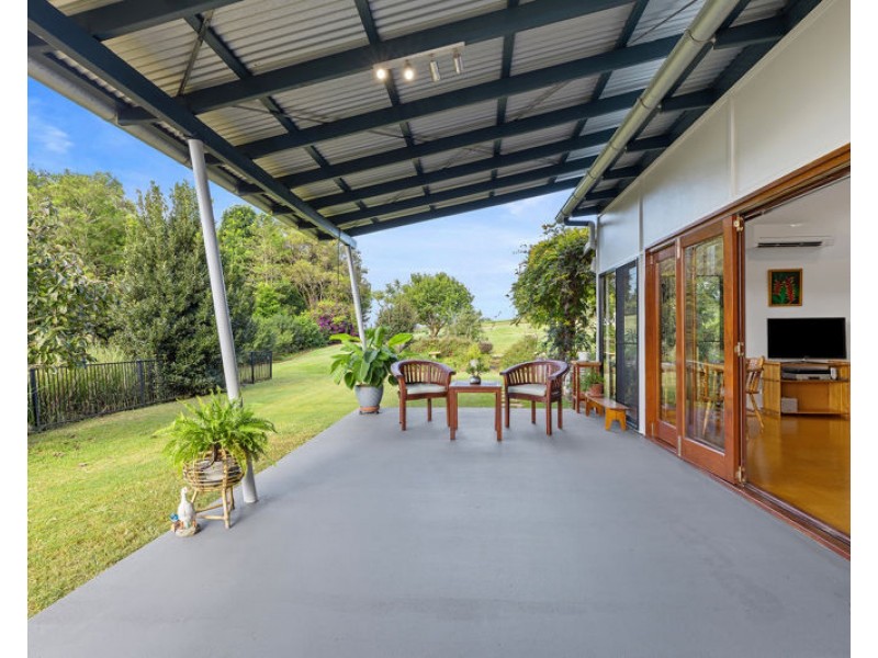 33 Avocado Lane, Maleny QLD 4552