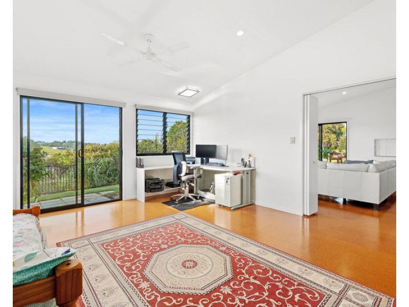 33 Avocado Lane, Maleny QLD 4552