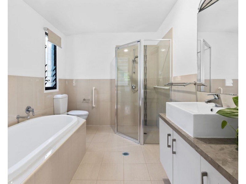 33 Avocado Lane, Maleny QLD 4552