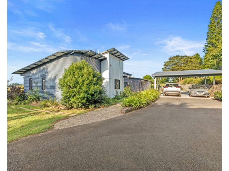 33 Avocado Lane, Maleny QLD 4552