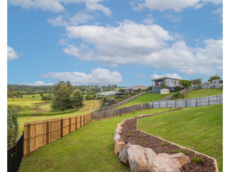 14 Cloudwalk Drive, Maleny QLD 4552