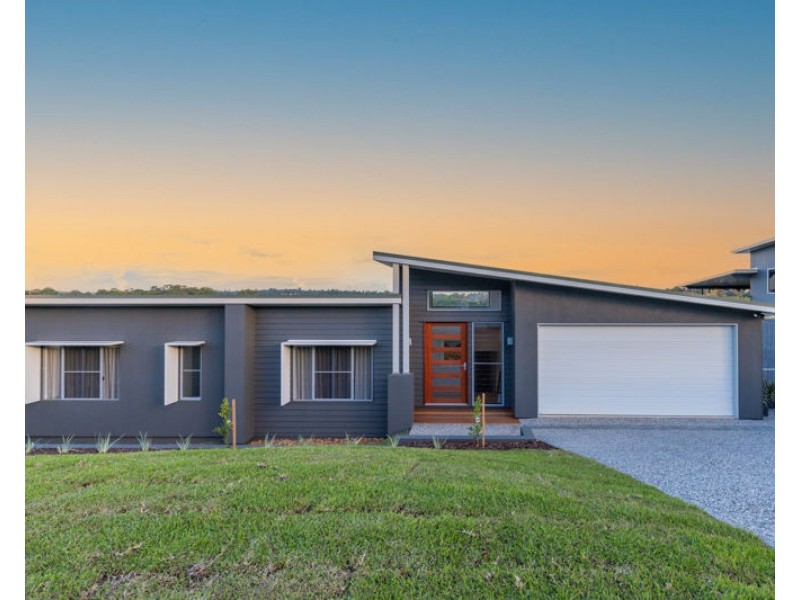 14 Cloudwalk Drive, Maleny QLD 4552