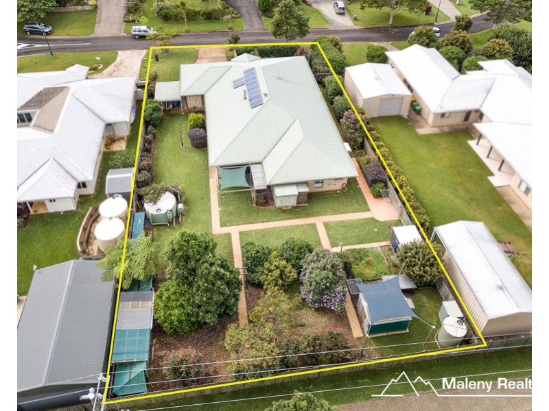 12 Macaranga St, Maleny QLD 4552