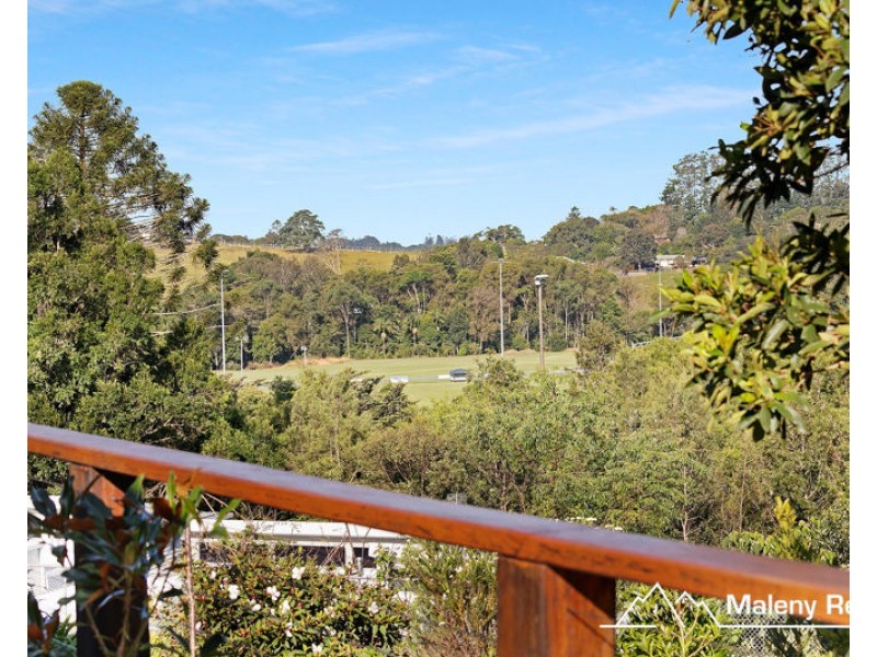 42 Coral St, Maleny QLD 4552