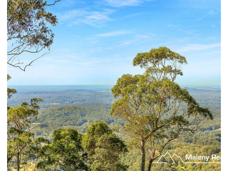 13 Boongala Avenue, Montville QLD 4560