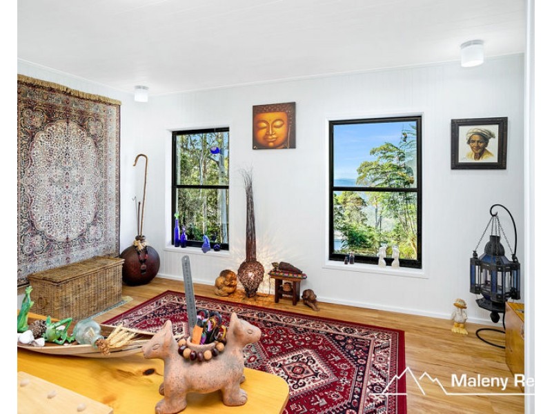 13 Boongala Avenue, Montville QLD 4560