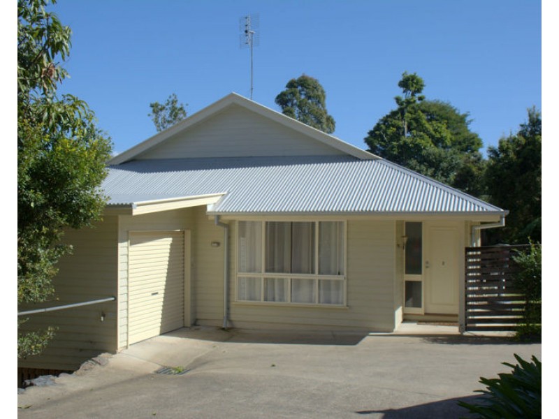 2/11 Cherry St, Maleny QLD 4552