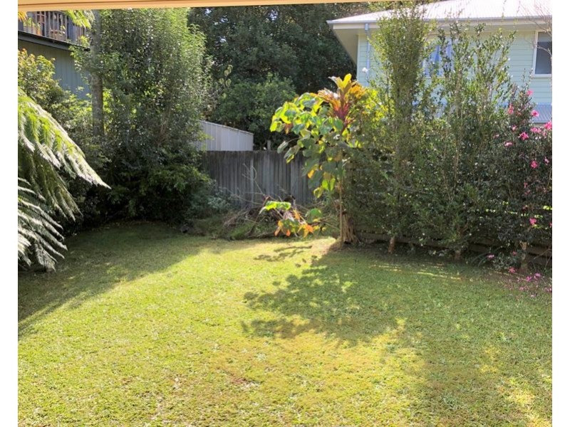 2/11 Cherry St, Maleny QLD 4552