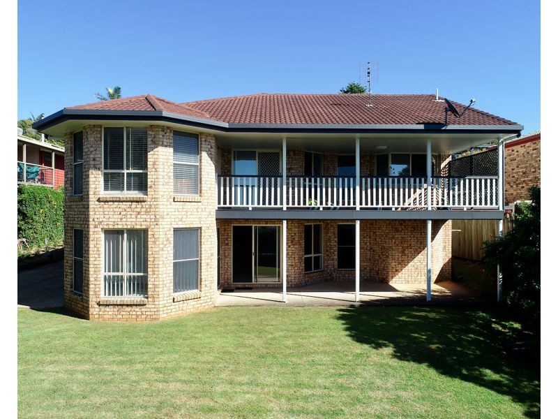 32 Crystal St, Mapleton QLD 4560