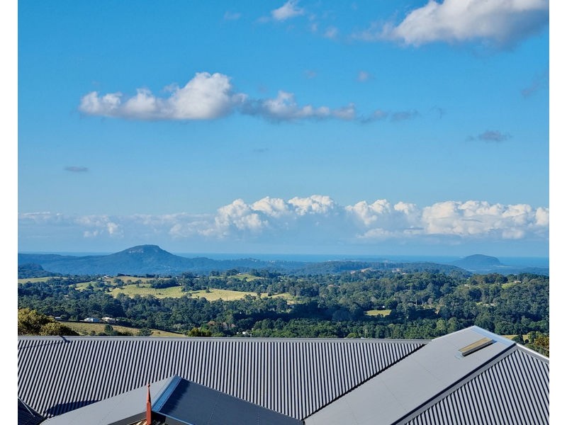 32 Crystal St, Mapleton QLD 4560