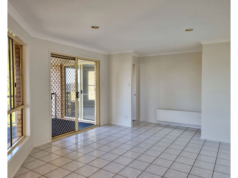 32 Crystal St, Mapleton QLD 4560