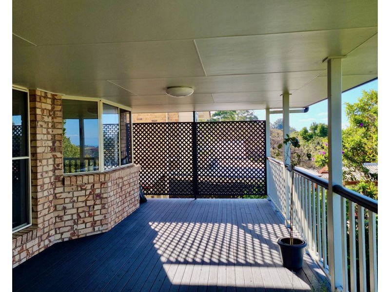 32 Crystal St, Mapleton QLD 4560