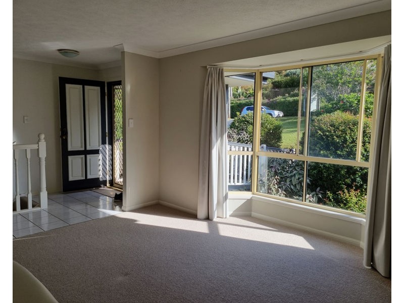 32 Crystal St, Mapleton QLD 4560