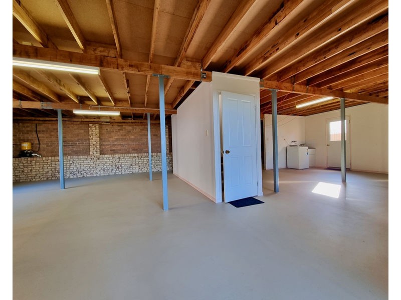 32 Crystal St, Mapleton QLD 4560