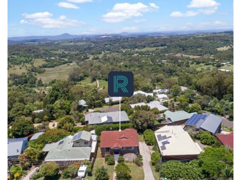 32 Crystal St, Mapleton QLD 4560