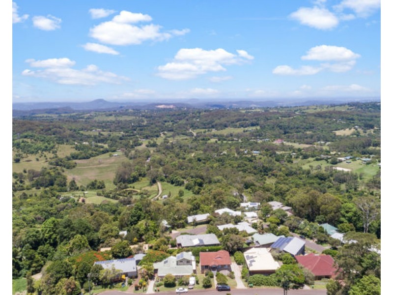 32 Crystal St, Mapleton QLD 4560