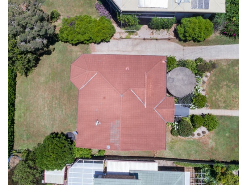 32 Crystal St, Mapleton QLD 4560