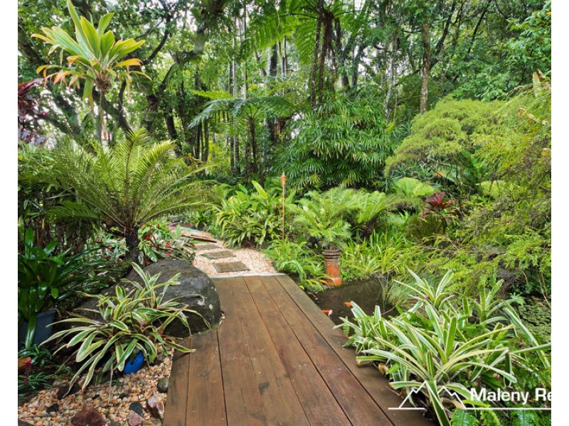 9 Vale End, North Maleny QLD 4552